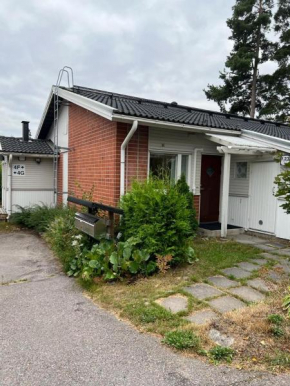 Cozy two bedroom Apartment with Sauna and a back yard Vantaa